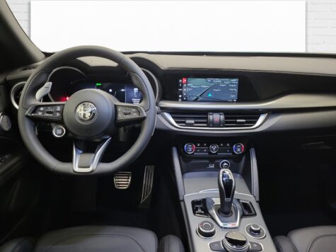 Alfa Romeo – Stelvio 2.0 Q4 280 Veloce