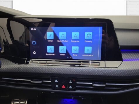 VW – Golf VIII 2.0 TSI R DSG 4motion