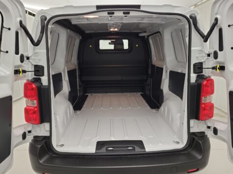 Fiat – E-Scudo Kaw. L2 verglast 50 kWh Business Swiss Edition