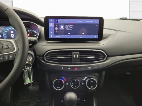 Fiat – Tipo SW 1.5 Hybrid Swiss Cross