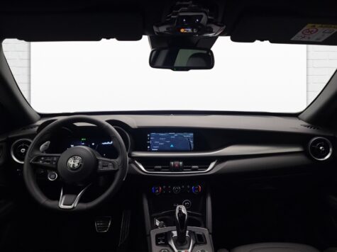 Alfa Romeo – Stelvio 2.0 Q4 280 Veloce