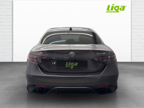 Alfa Romeo – Giulia 2.0 Q4 Veloce