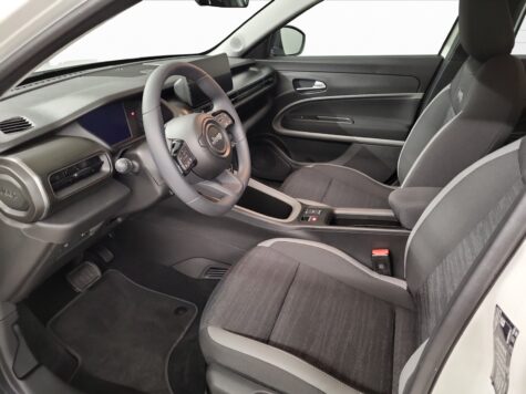 Jeep – Avenger 1.2 MHEV Longitude Black Kite