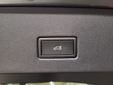 VW – T-Roc 2.0 TSI R-Line DSG 4motion