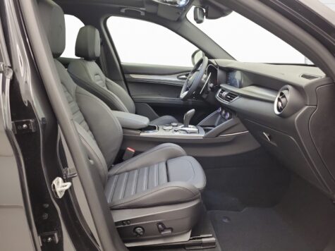 Alfa Romeo – Stelvio 2.0 Q4 280 Veloce Sky