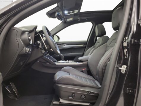 Alfa Romeo – Stelvio 2.0 Q4 280 Veloce Sky