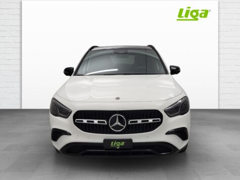 Mercedes-Benz – GLA 220 d Progressive 4Matic