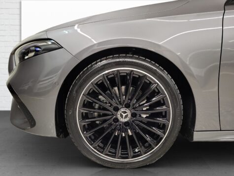 Mercedes-Benz – A 200 AMG Line Night Star