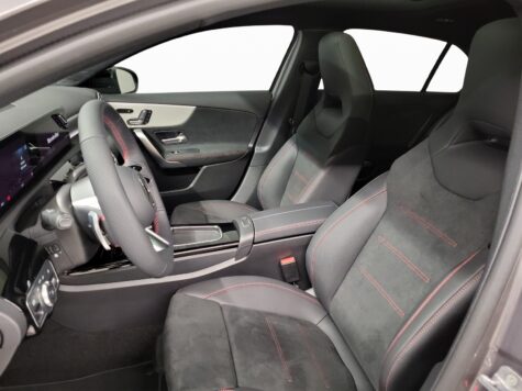 Mercedes-Benz – A 200 AMG Line Night Star