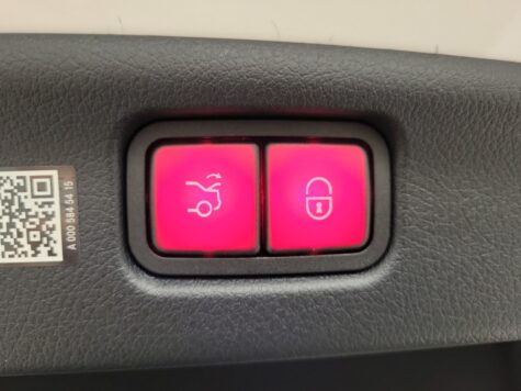 Mercedes-Benz – C 200 AMG Line 4Matic