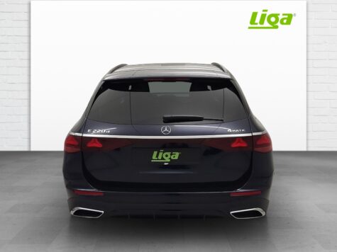 Mercedes-Benz – E 220 d AMG Line 4Matic T