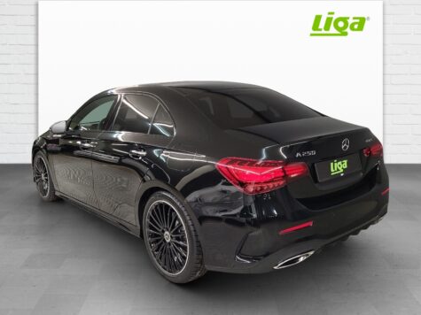 Mercedes-Benz – A 250 AMG Line 4Matic