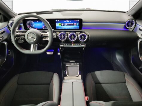 Mercedes-Benz – A 250 AMG Line 4Matic