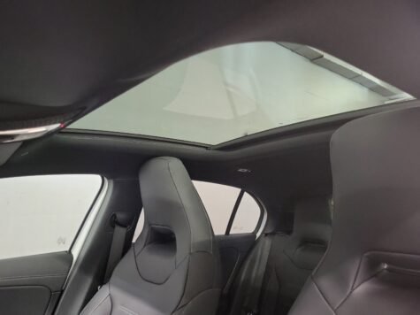 Mercedes-Benz – A 220 d AMG Line