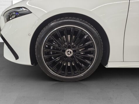Mercedes-Benz – A 220 d AMG Line