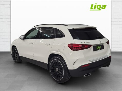 Mercedes-Benz – GLA 220 d AMG Line 4Matic Swiss Star