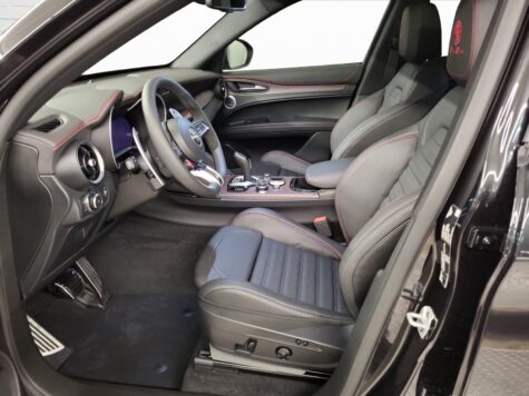 Alfa Romeo – Stelvio 2.9 V6 Biturbo Q4 Quadrifogl. Super Sport Pack Sky