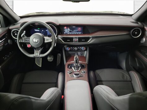 Alfa Romeo – Stelvio 2.9 V6 Biturbo Q4 Quadrifogl. Super Sport Pack Sky