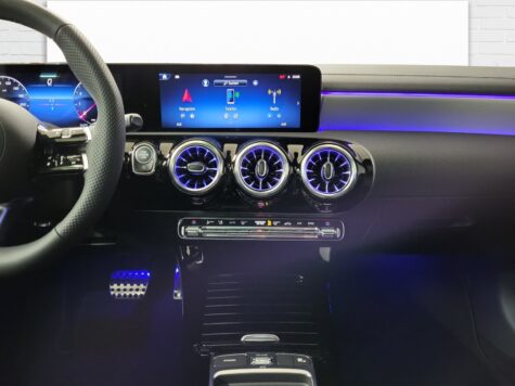 Mercedes-Benz – A 250 AMG Line 4Matic