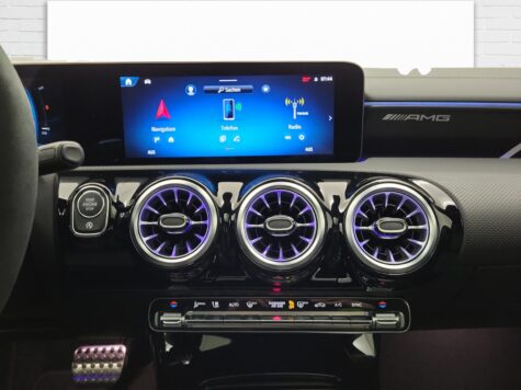 Mercedes-Benz – AMG CLA 35 4Matic SB