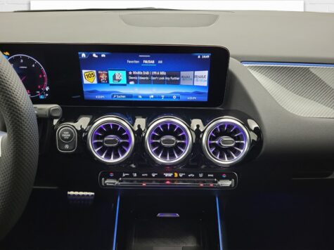 Mercedes-Benz – GLA 220 d AMG Line 4Matic Swiss Star