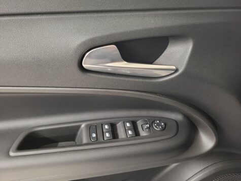 Jeep – Avenger 1.2 MHEV Summit & Sky