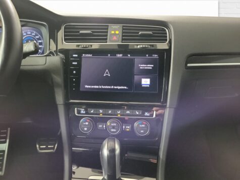 VW – Golf VII 2.0 TSI R DSG 4motion