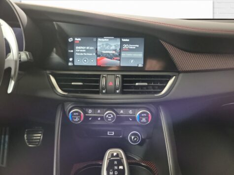 Alfa Romeo – Giulia 2.9 V6 Biturbo Quadrifoglio Super Sport Carbonroof