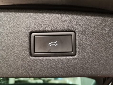 VW – Tiguan 2.0 TDI SCR R-Line DSG