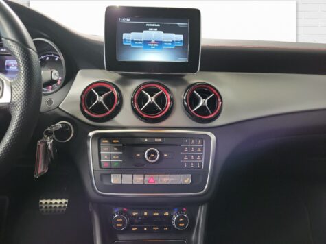 Mercedes-Benz – CLA 250 Sport 4Matic
