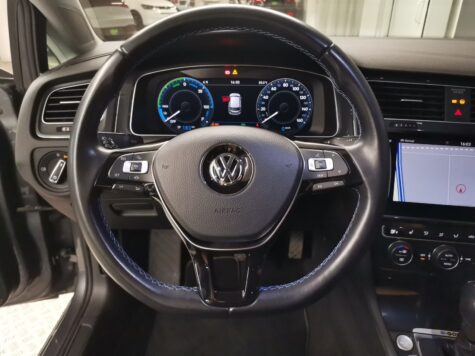 VW – Golf VII e