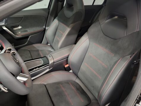 Mercedes-Benz – A 200 AMG Line Night Star