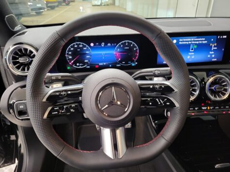 Mercedes-Benz – A 200 AMG Line Night Star