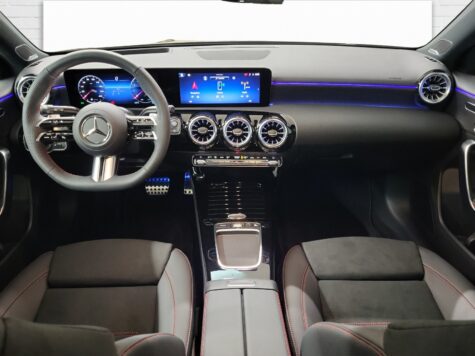 Mercedes-Benz – A 200 AMG Line Night Star