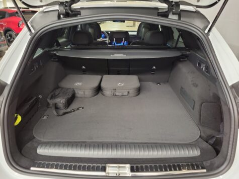 Mercedes-Benz – E 300 de AMG Line 4Matic EQ Hybrid