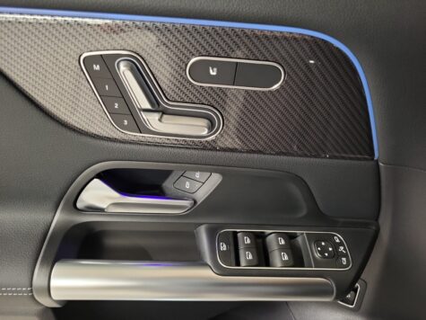 Mercedes-Benz – GLA 200 AMG Line Night Star