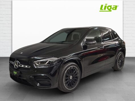 Mercedes-Benz – GLA 200 AMG Line Night Star