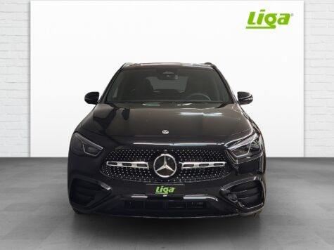 Mercedes-Benz – GLA 200 AMG Line Night Star
