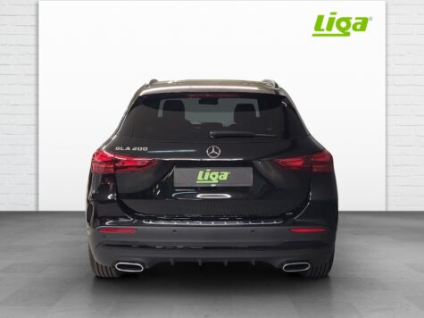 Mercedes-Benz – GLA 200 AMG Line Night Star