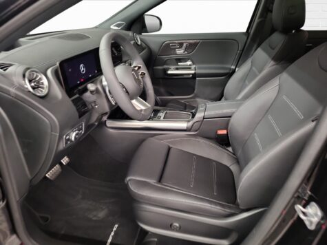 Mercedes-Benz – GLA 200 AMG Line Night Star