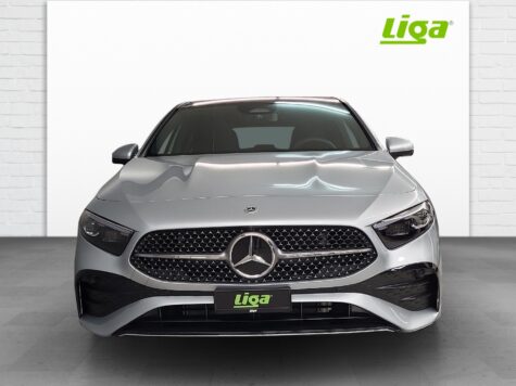 Mercedes-Benz – A 220 AMG Line 4Matic