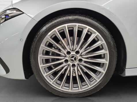 Mercedes-Benz – A 220 AMG Line 4Matic