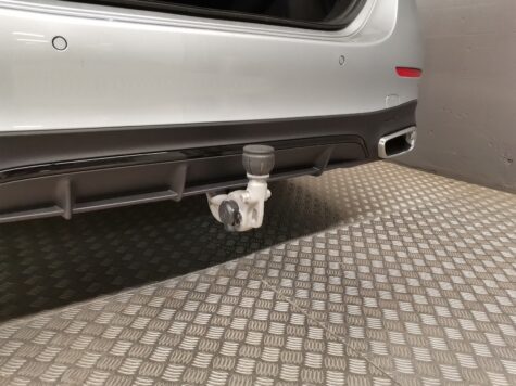 Mercedes-Benz – E 220 d AMG Line 4Matic