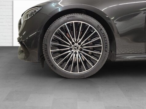 Mercedes-Benz – E 200 AMG Line 4Matic