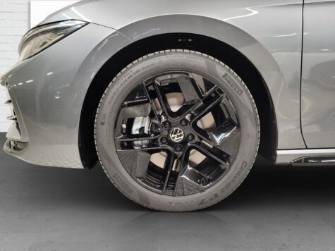 VW – Passat Variant 2.0 TSI R-Line  DSG 4moti