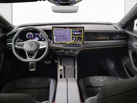 VW – Passat Variant 2.0 TSI R-Line  DSG 4moti