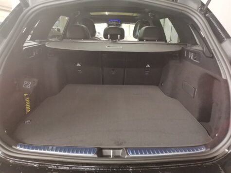 Mercedes-Benz – C 300 AMG Line 4Matic