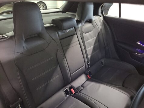 Mercedes-Benz – A 220 AMG Line 4Matic