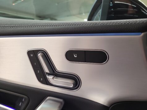 Mercedes-Benz – A 220 AMG Line 4Matic