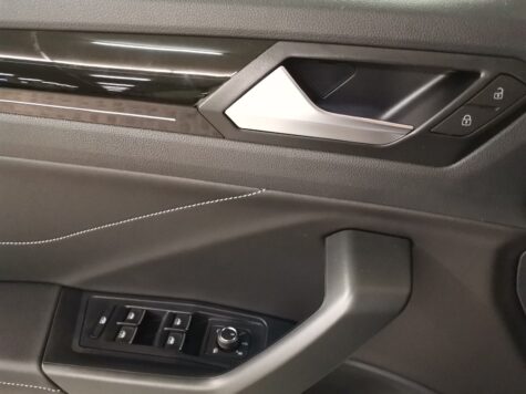 VW – T-Roc 2.0 TSI R-Line DSG 4motion